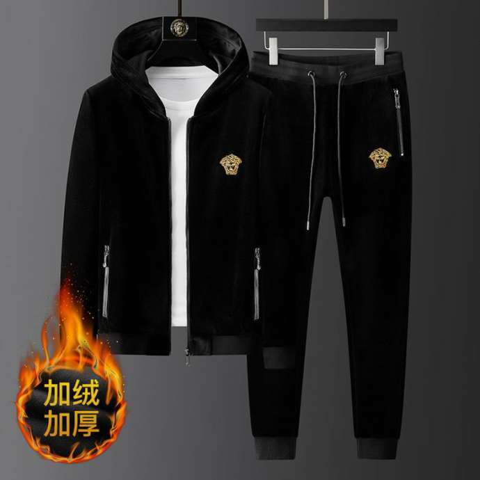 Picture of Versace SweatSuits _SKUVersaceM-4XL25930228